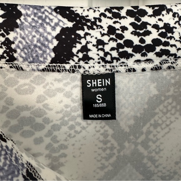 Snakeskin Print Mini Skirt - Picture 7 of 8